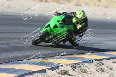 media/Jan-10-2025-CVMA Friday Practice (Fri) [[489e0da257]]/Group 4 and Trackday/Session 2 (Turn 4 Inside)/